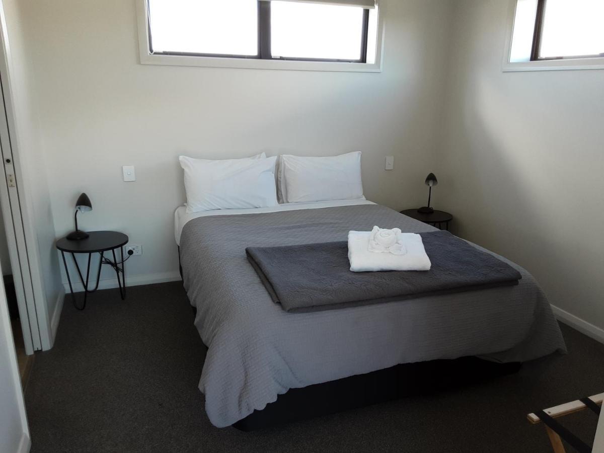 Two Thumbs Unit 2 Apartment Лейк Текапо Екстериор снимка