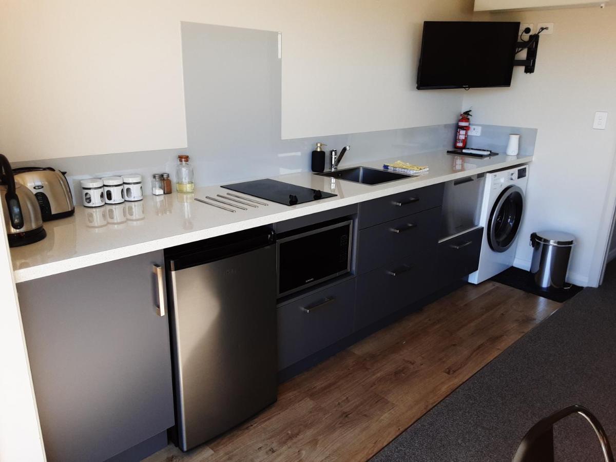 Two Thumbs Unit 2 Apartment Лейк Текапо Екстериор снимка
